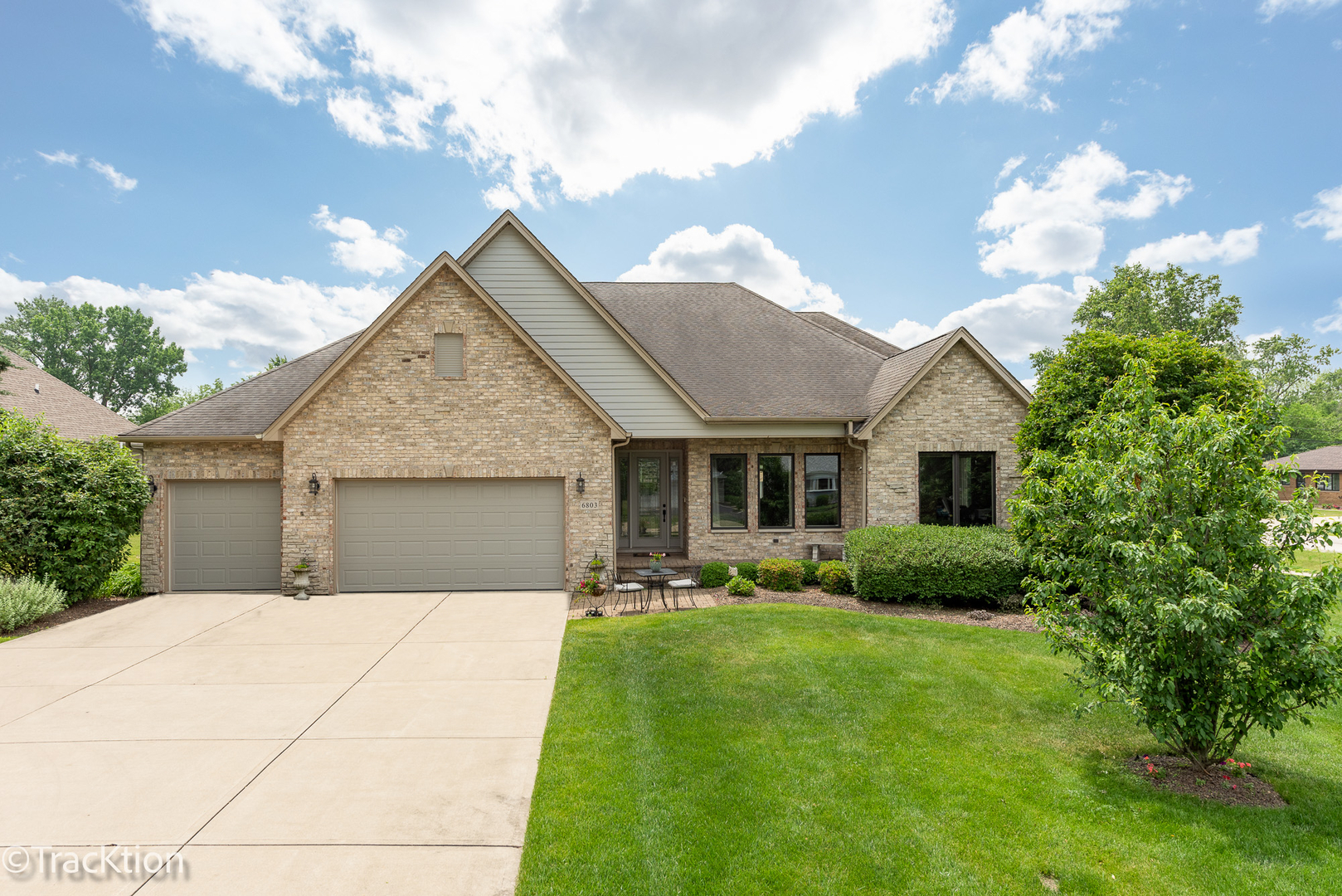6803 S Adams Street, Willowbrook, IL 60527