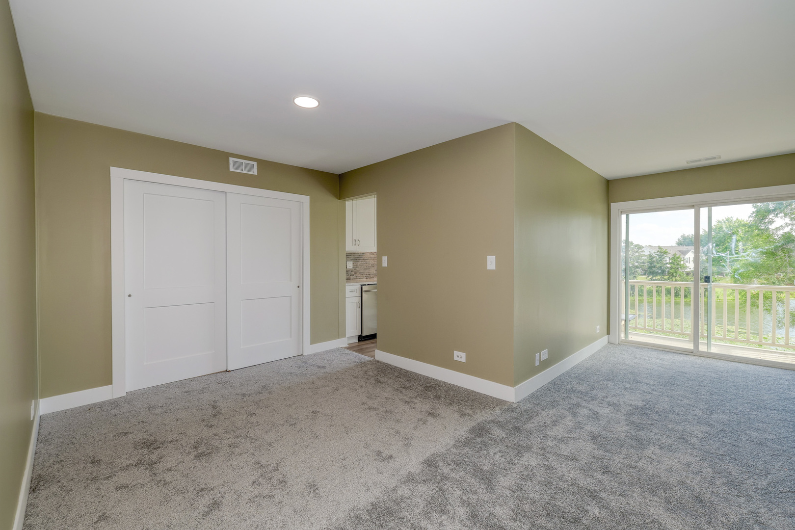 362 Springlake Lane #C, Aurora, IL 60504