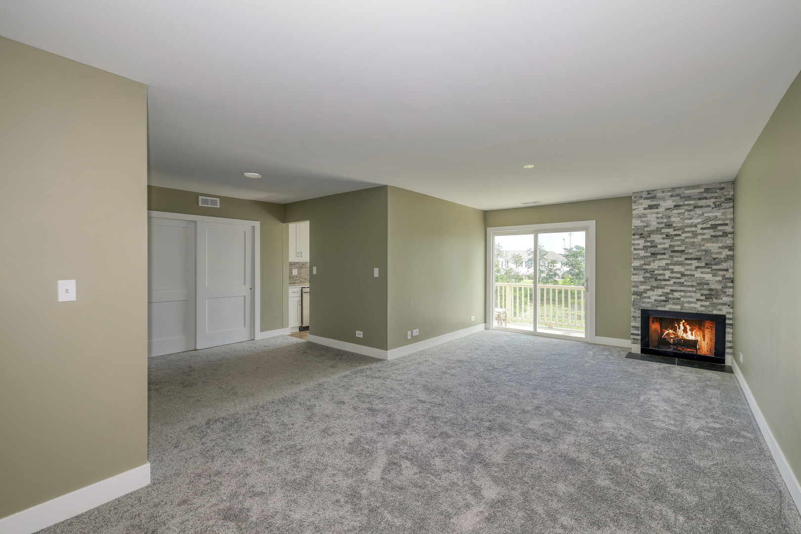 362 Springlake Lane #C, Aurora, IL 60504