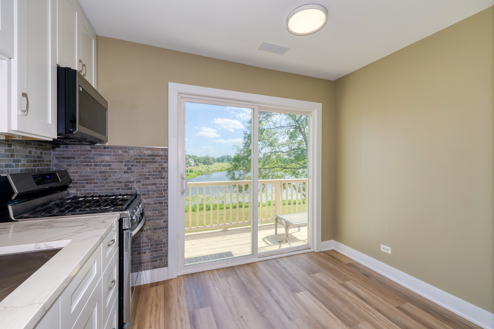 362 Springlake Lane #C, Aurora, IL 60504