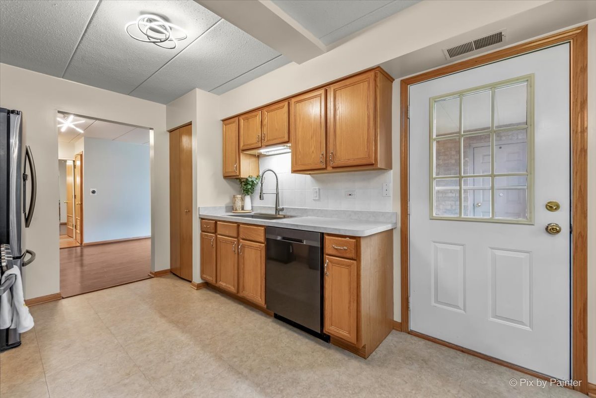 6850 RIDGE POINT Drive #2C, Oak Forest, IL 60452