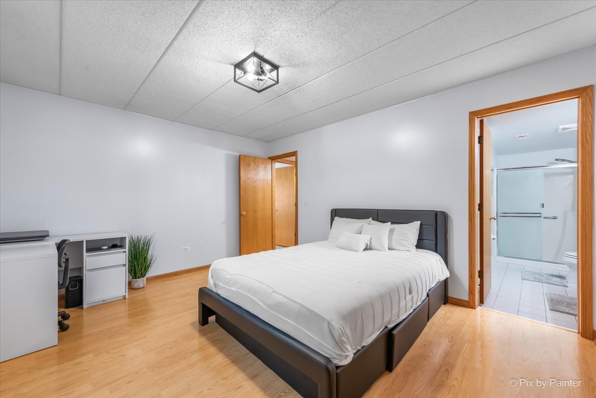 6850 RIDGE POINT Drive #2C, Oak Forest, IL 60452