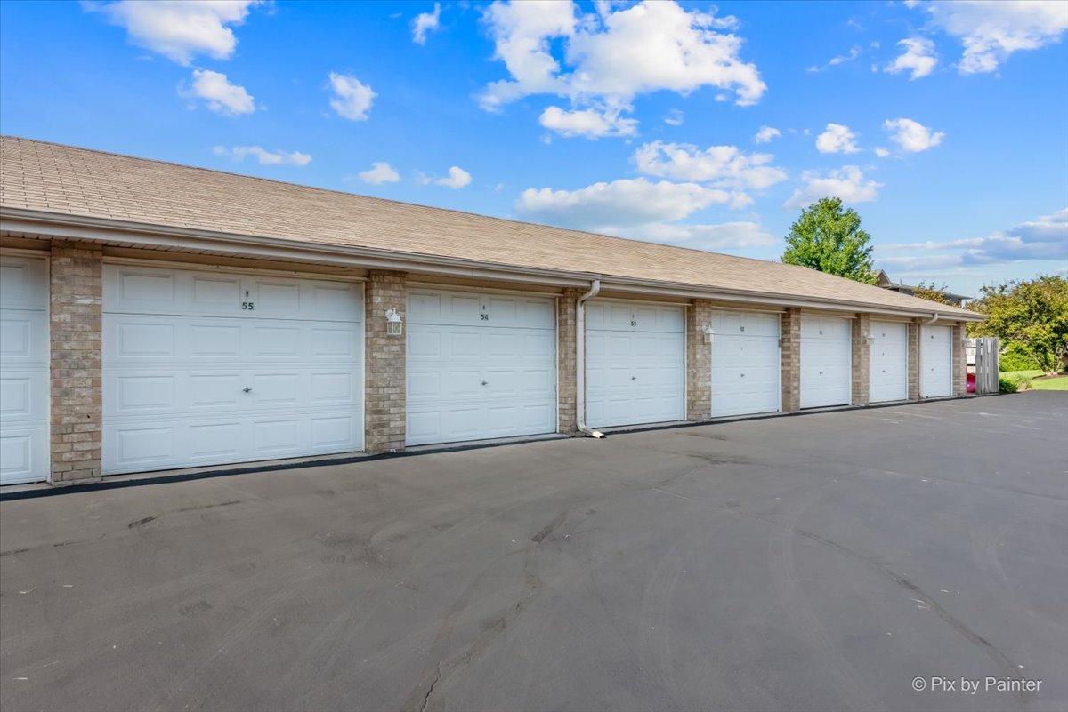 6850 RIDGE POINT Drive #2C, Oak Forest, IL 60452