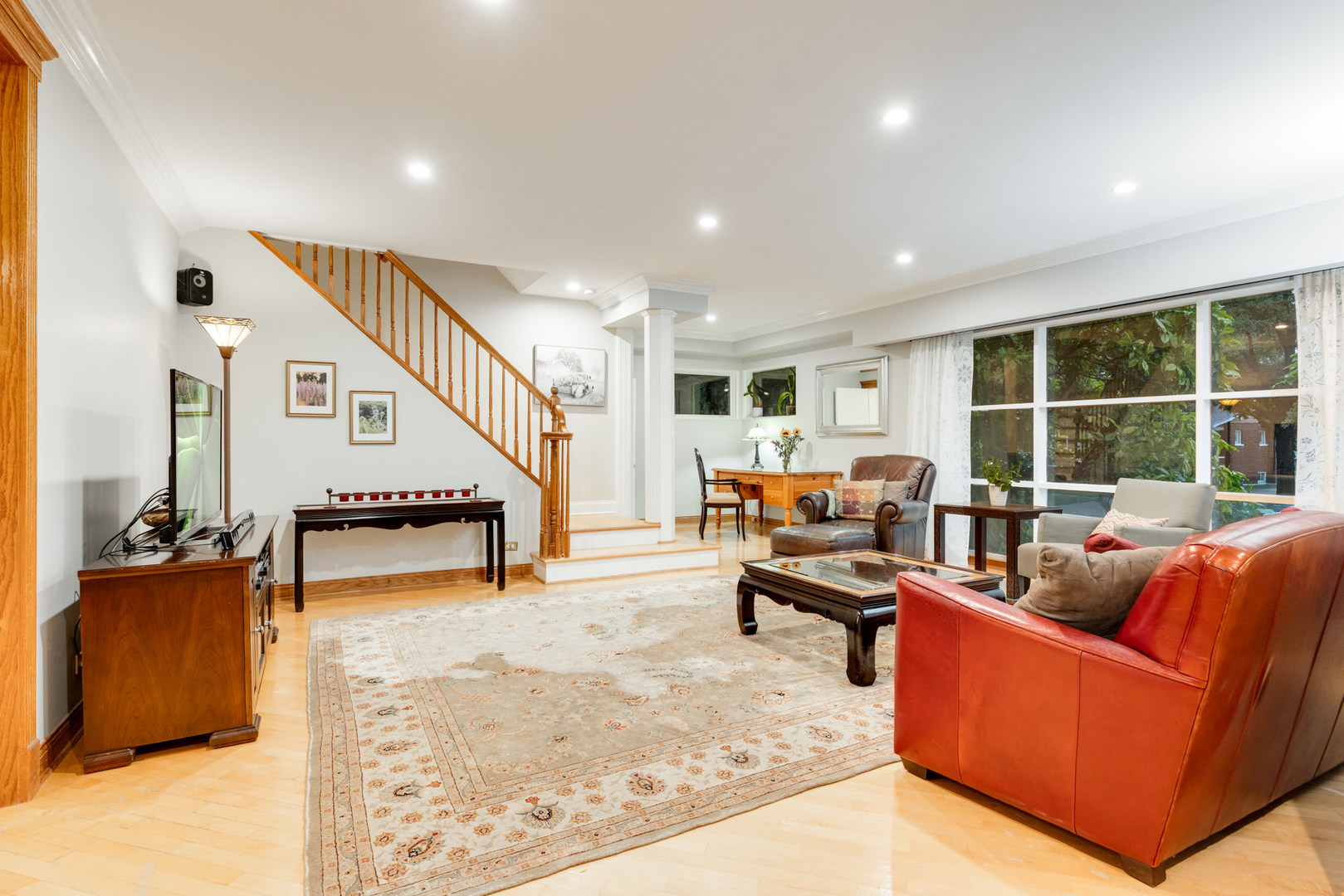 369 Addison Road, Riverside, IL 60546