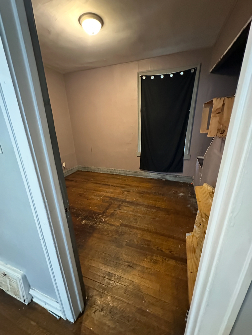 1444 W 72nd Place, Chicago, IL 60636