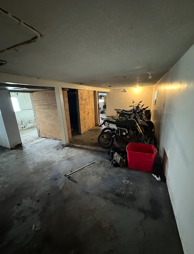 1444 W 72nd Place, Chicago, IL 60636