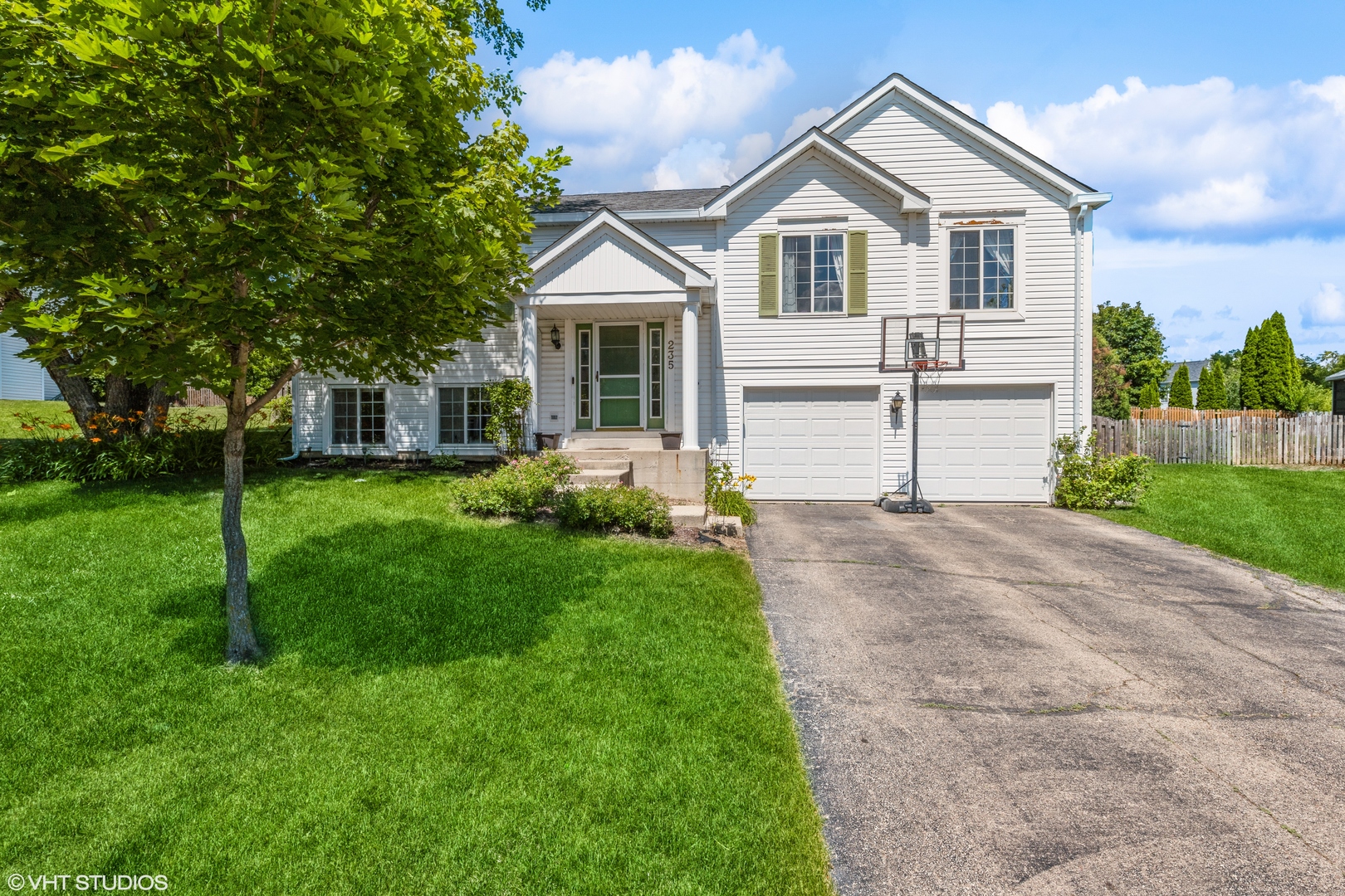 235 Aberdeen Drive, Algonquin, IL 60102