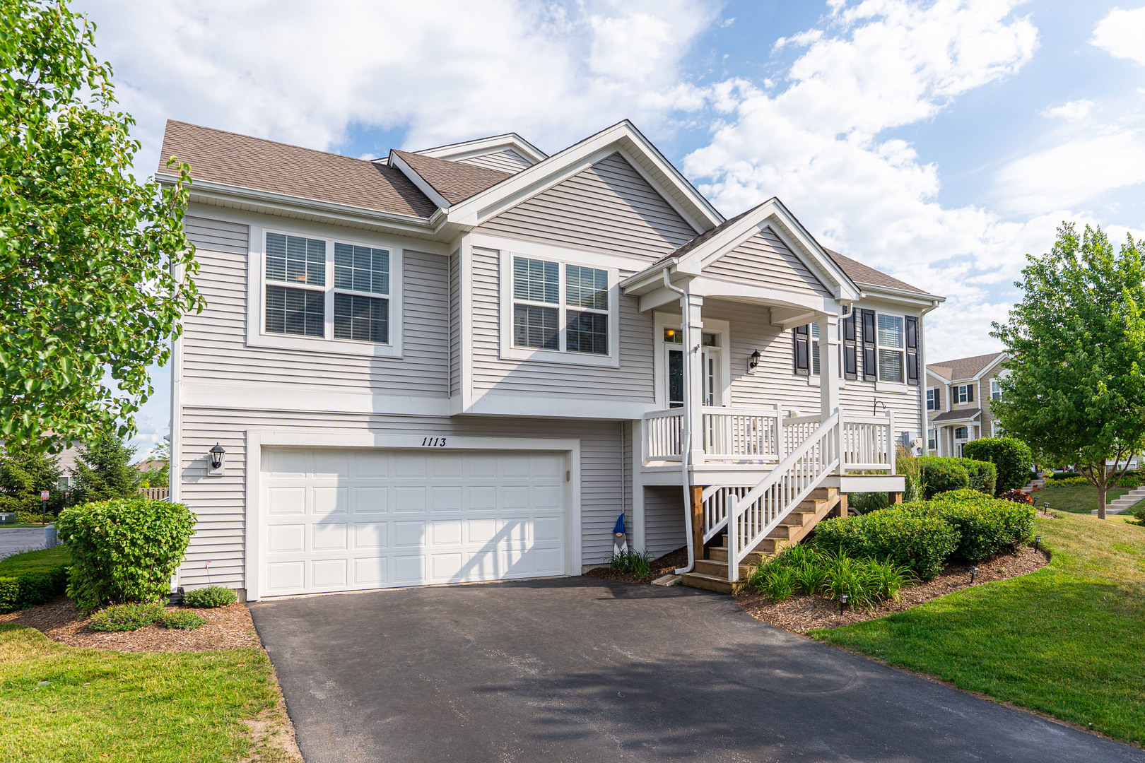1113 Sapphire Lane, Pingree Grove, IL 60140