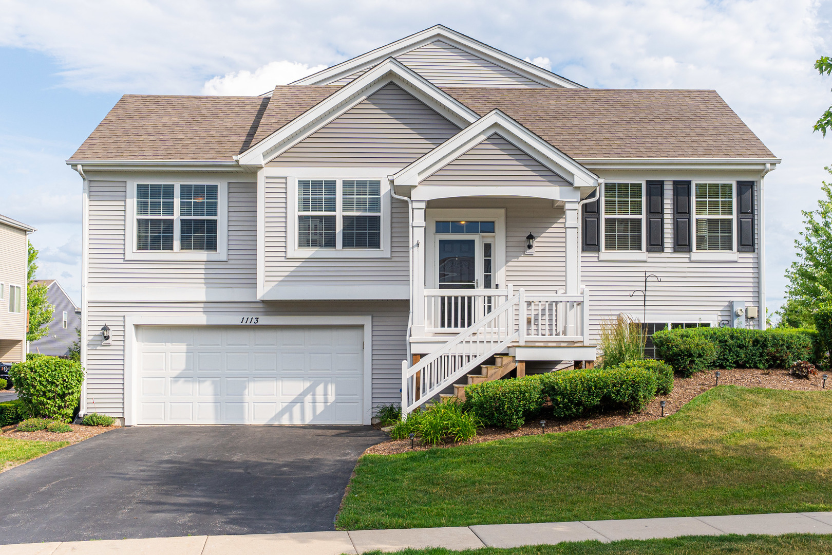 1113 Sapphire Lane, Pingree Grove, IL 60140