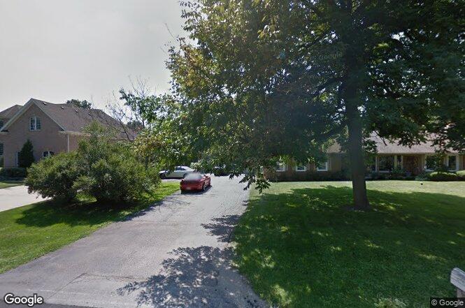 17W525 White Pine Road, Addison, IL 60101