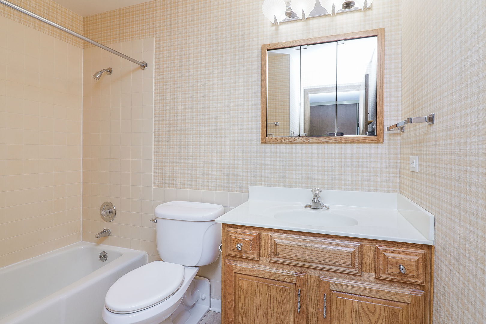6545 Main Street #308, Downers Grove, IL 60516