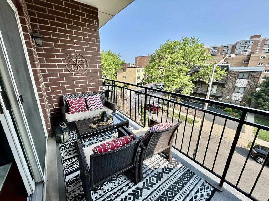 1675 Mill Street #302, Des Plaines, IL 60016