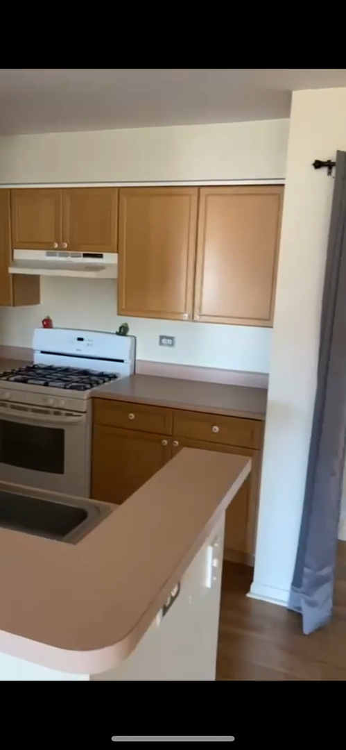 786 N Gary Avenue #106, Carol Stream, IL 60188