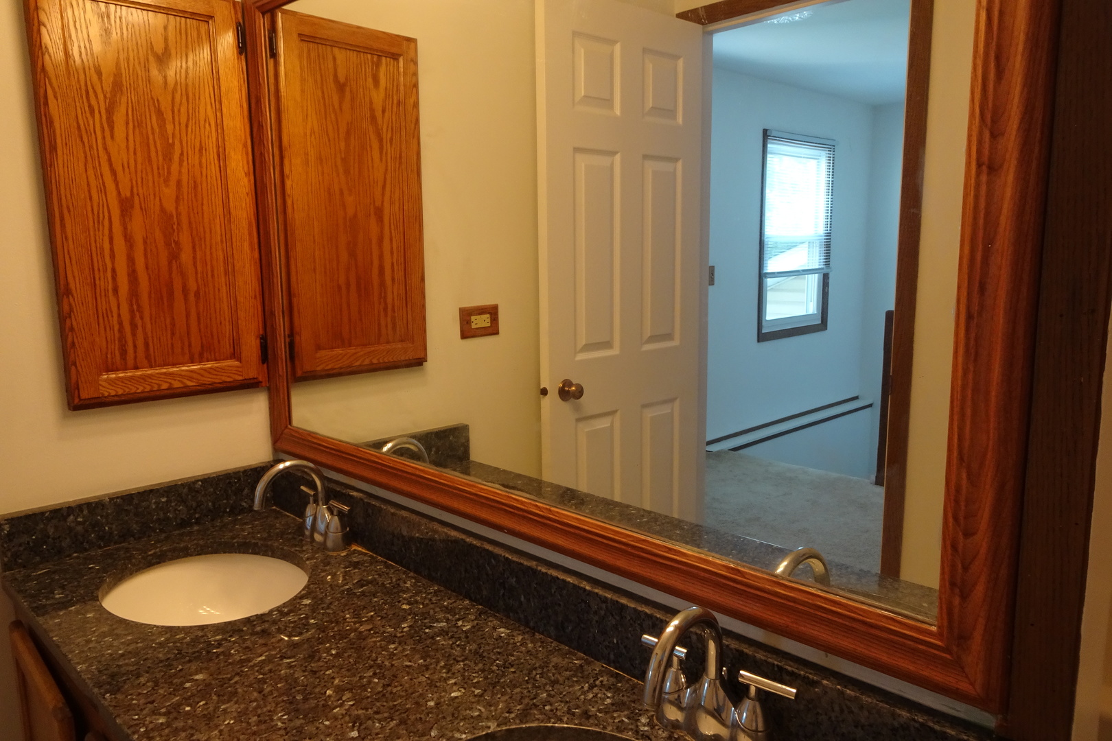 945 Fieldstone Court #945, Schaumburg, IL 60194