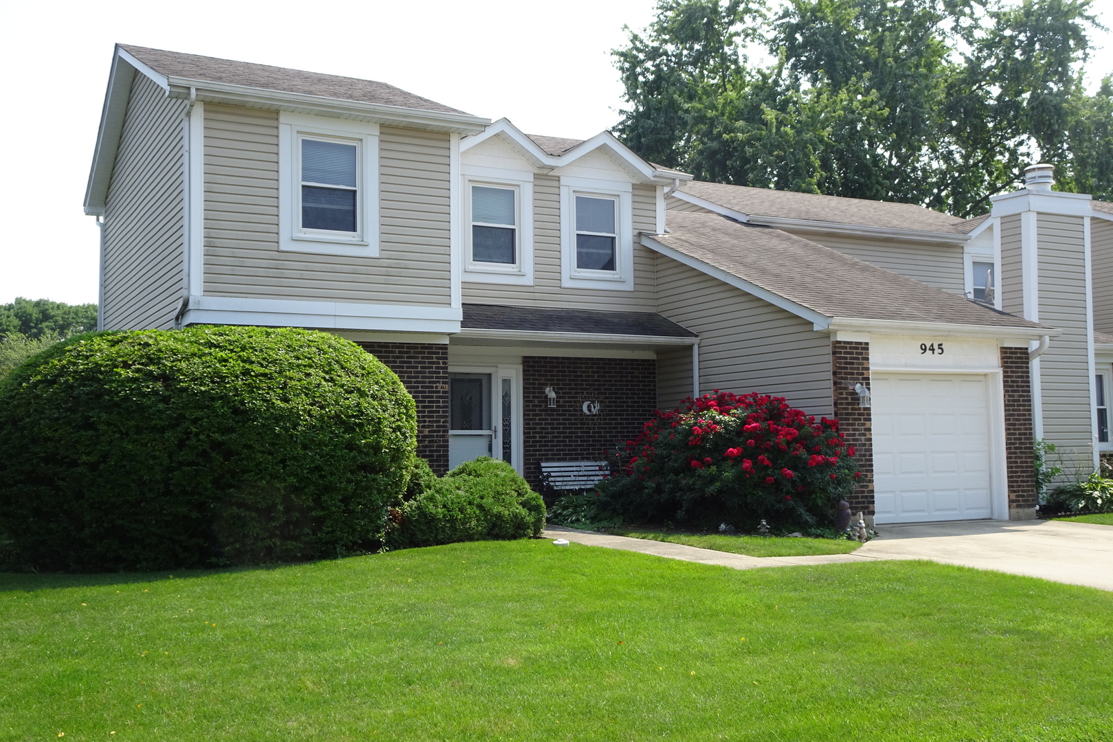 945 Fieldstone Court #945, Schaumburg, IL 60194