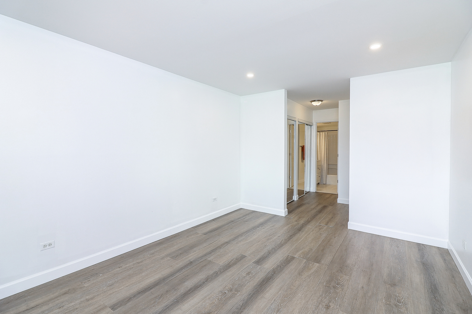 1313B S Rebecca Road #106, Lombard, IL 60148