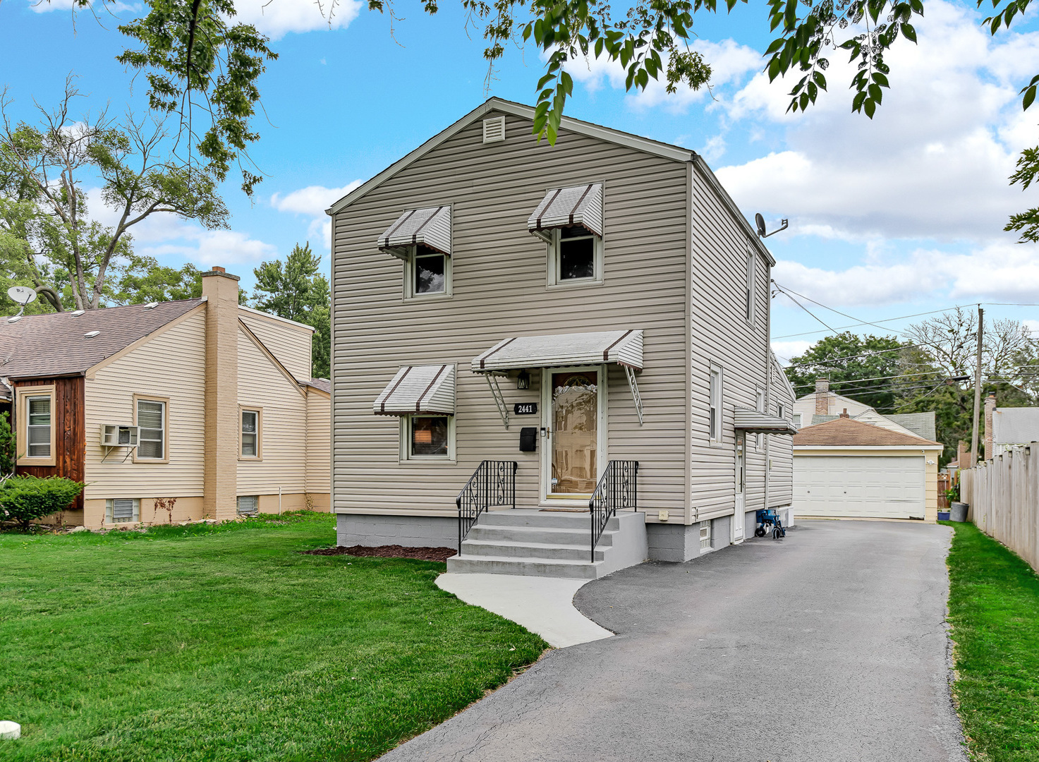 2441 S 13th Avenue, Broadview, IL 60155