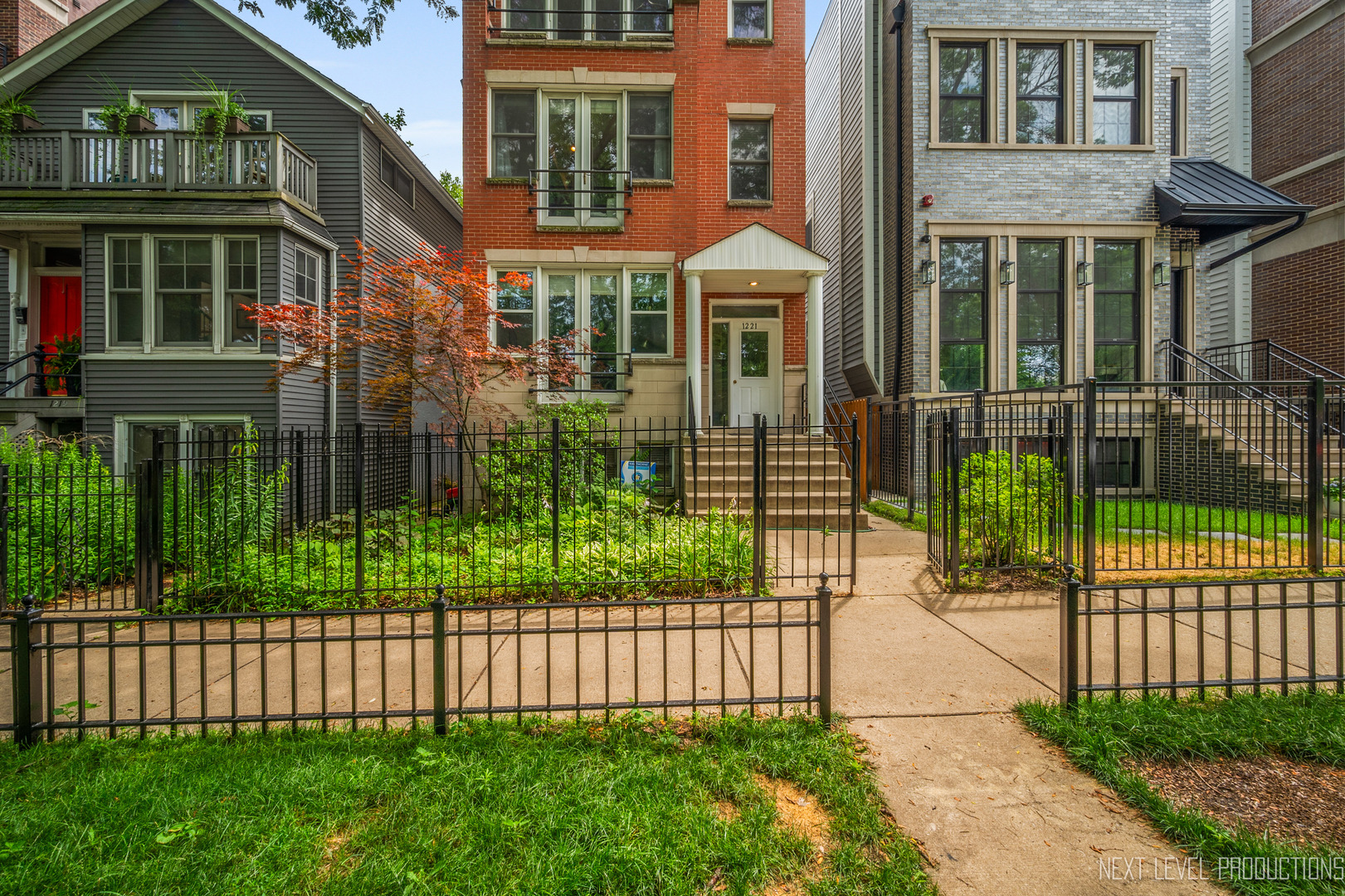 1221 W School Street #2, Chicago, IL 60657