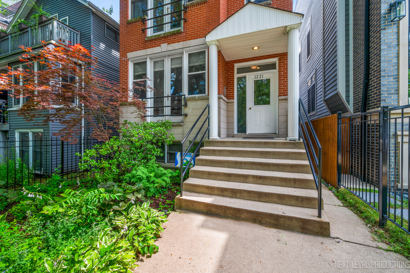 1221 W School Street #2, Chicago, IL 60657