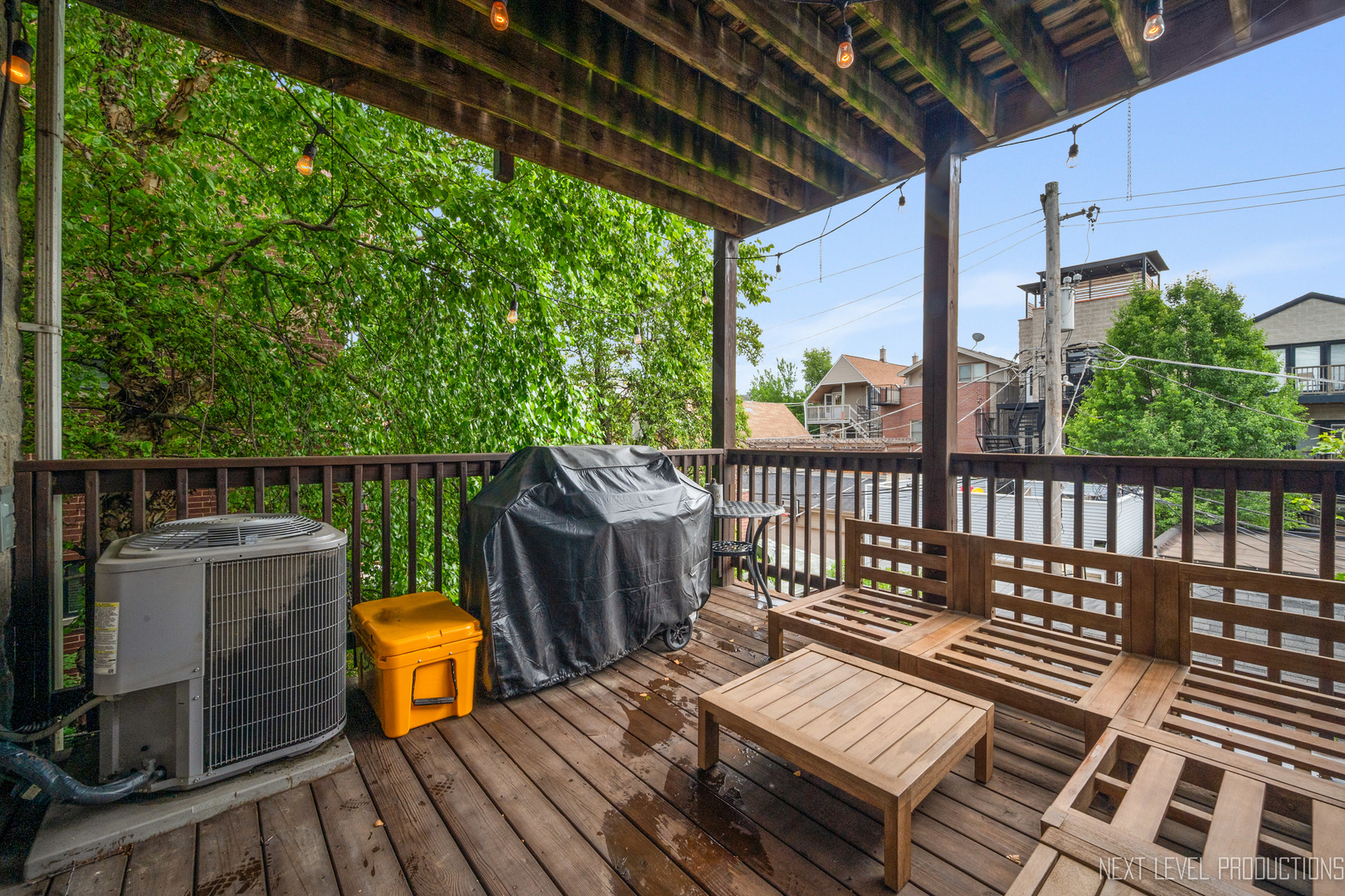 1221 W School Street #2, Chicago, IL 60657