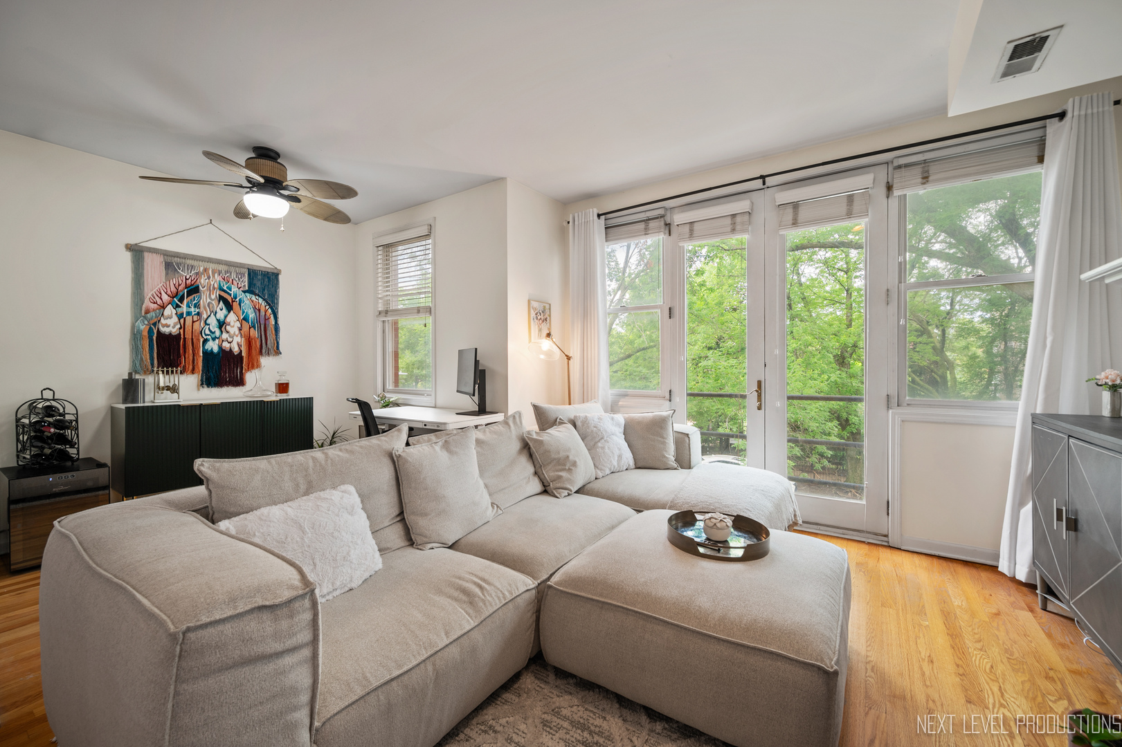 1221 W School Street #2, Chicago, IL 60657