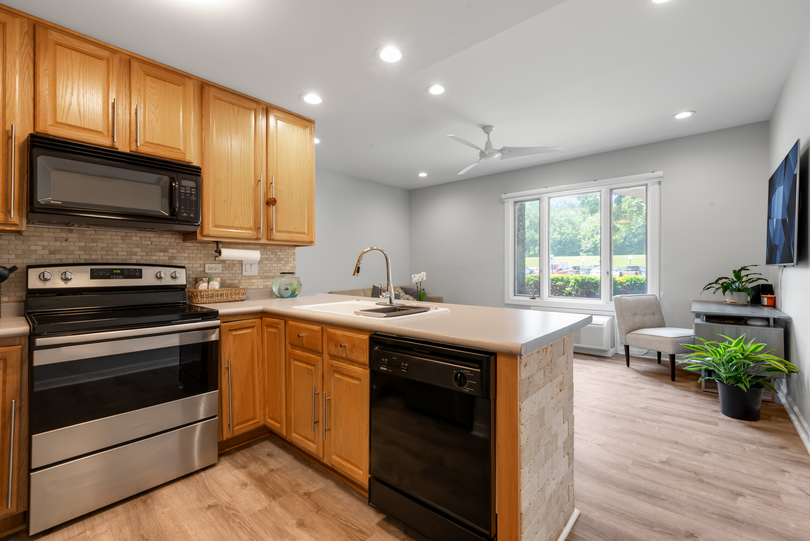 1 Renaissance Place #8GF, Palatine, IL 60067