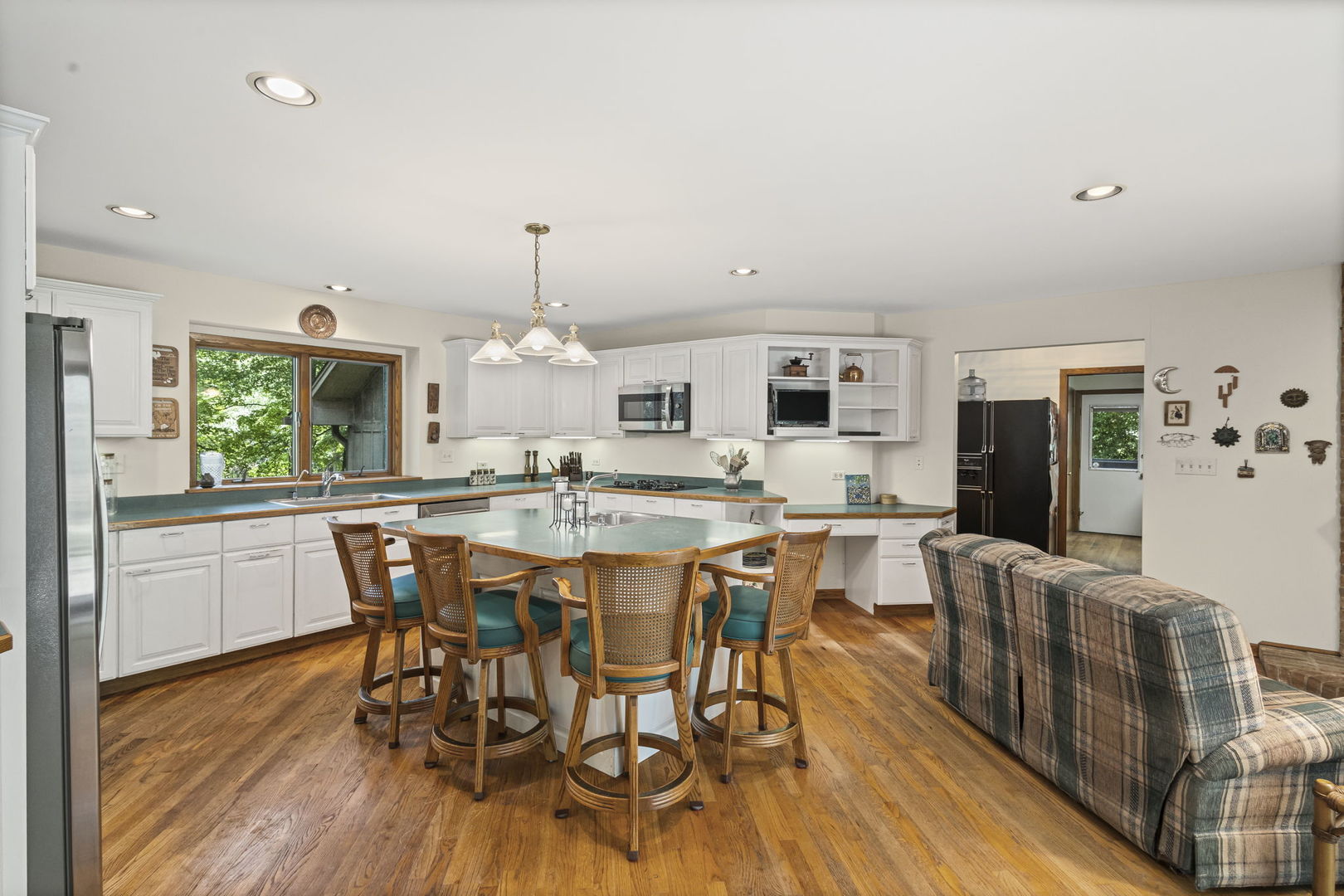 4 Brierwoods Lane, Hawthorn Woods, IL 60047
