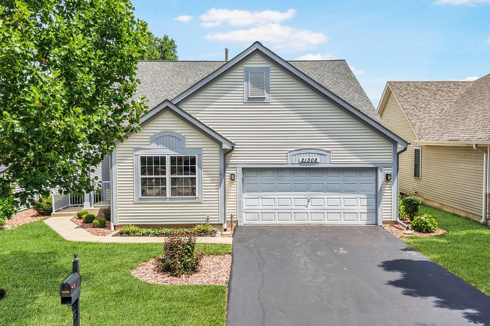 21308 W Redwood Drive, Plainfield, IL 60544