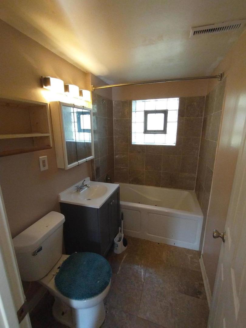 3730 W 140th Place, Robbins, IL 60472