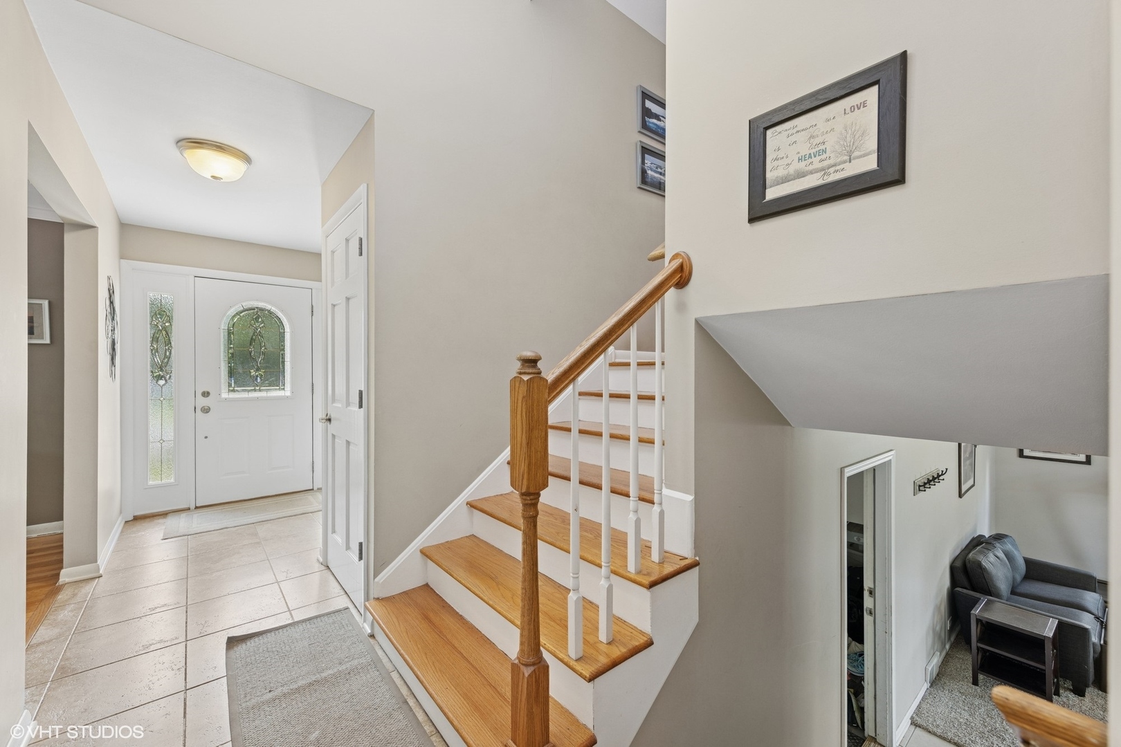 305 WILLOWCREST Drive, Villa Park, IL 60181