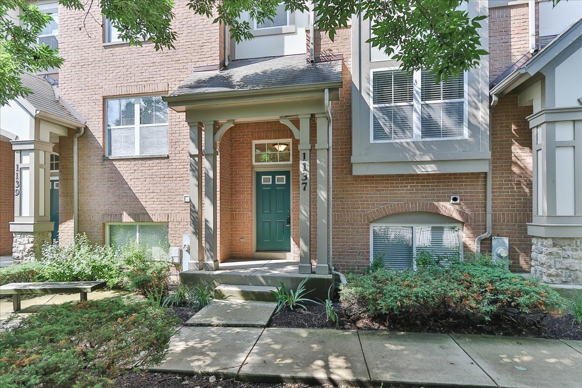 1137 N Claremont Drive, Palatine, IL 60074