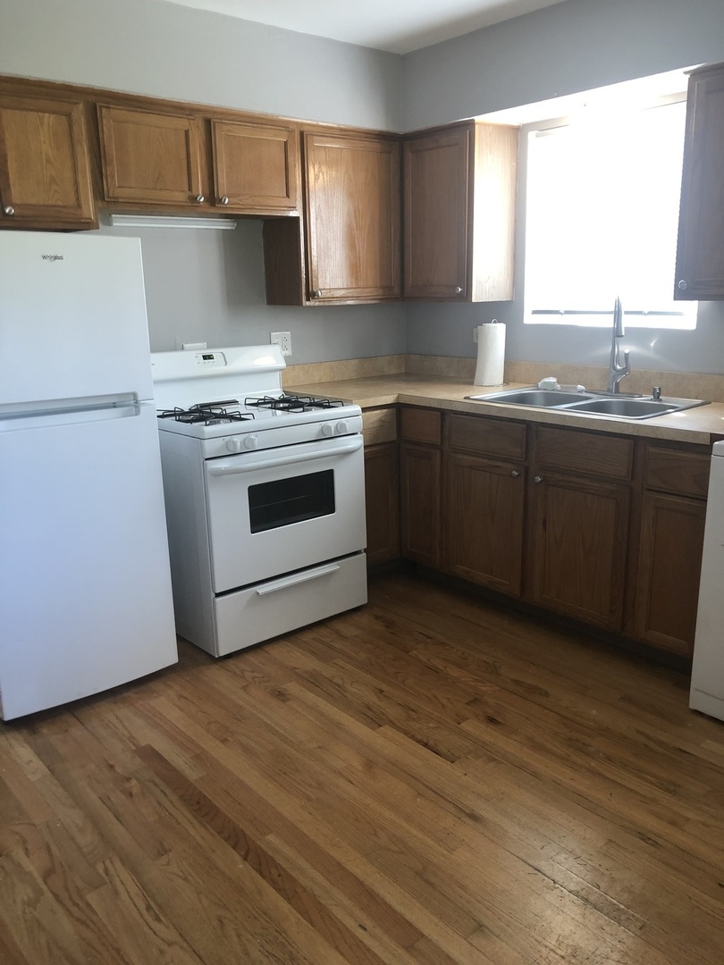 4124 W 136th Place, Robbins, IL 60472