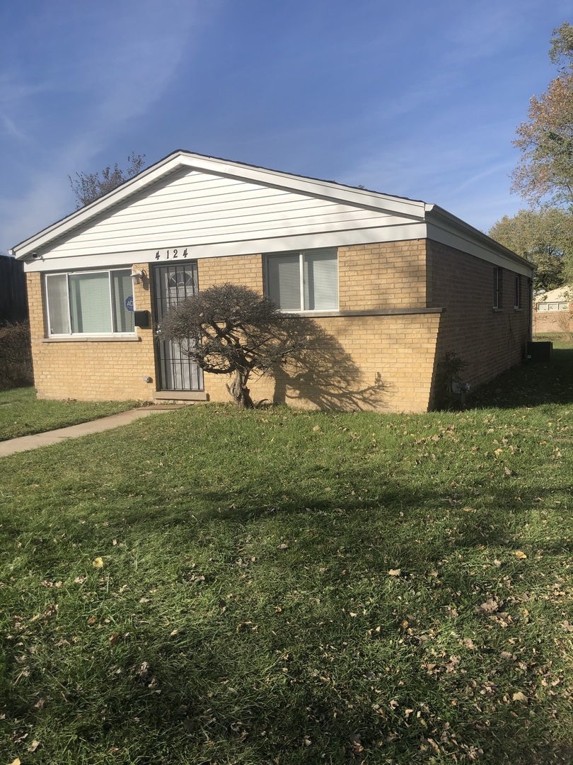 4124 W 136th Place, Robbins, IL 60472