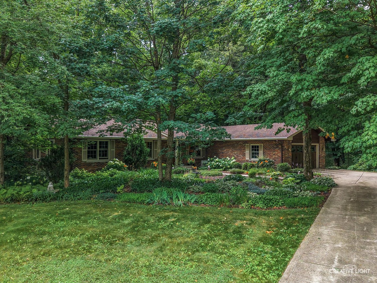 21 W Timberlake Trail, Oswego, IL 60543