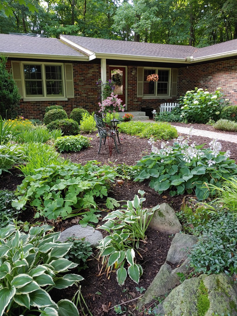 21 W Timberlake Trail, Oswego, IL 60543
