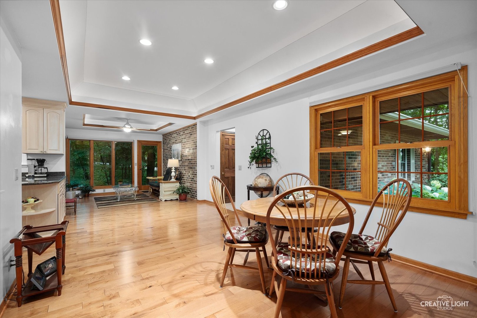 21 W Timberlake Trail, Oswego, IL 60543