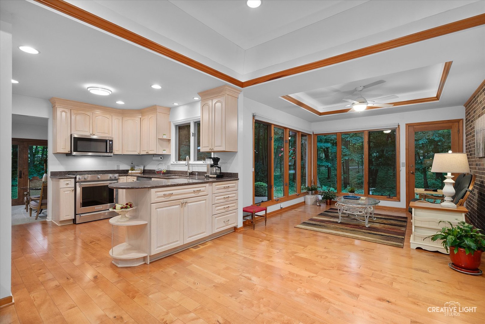 21 W Timberlake Trail, Oswego, IL 60543