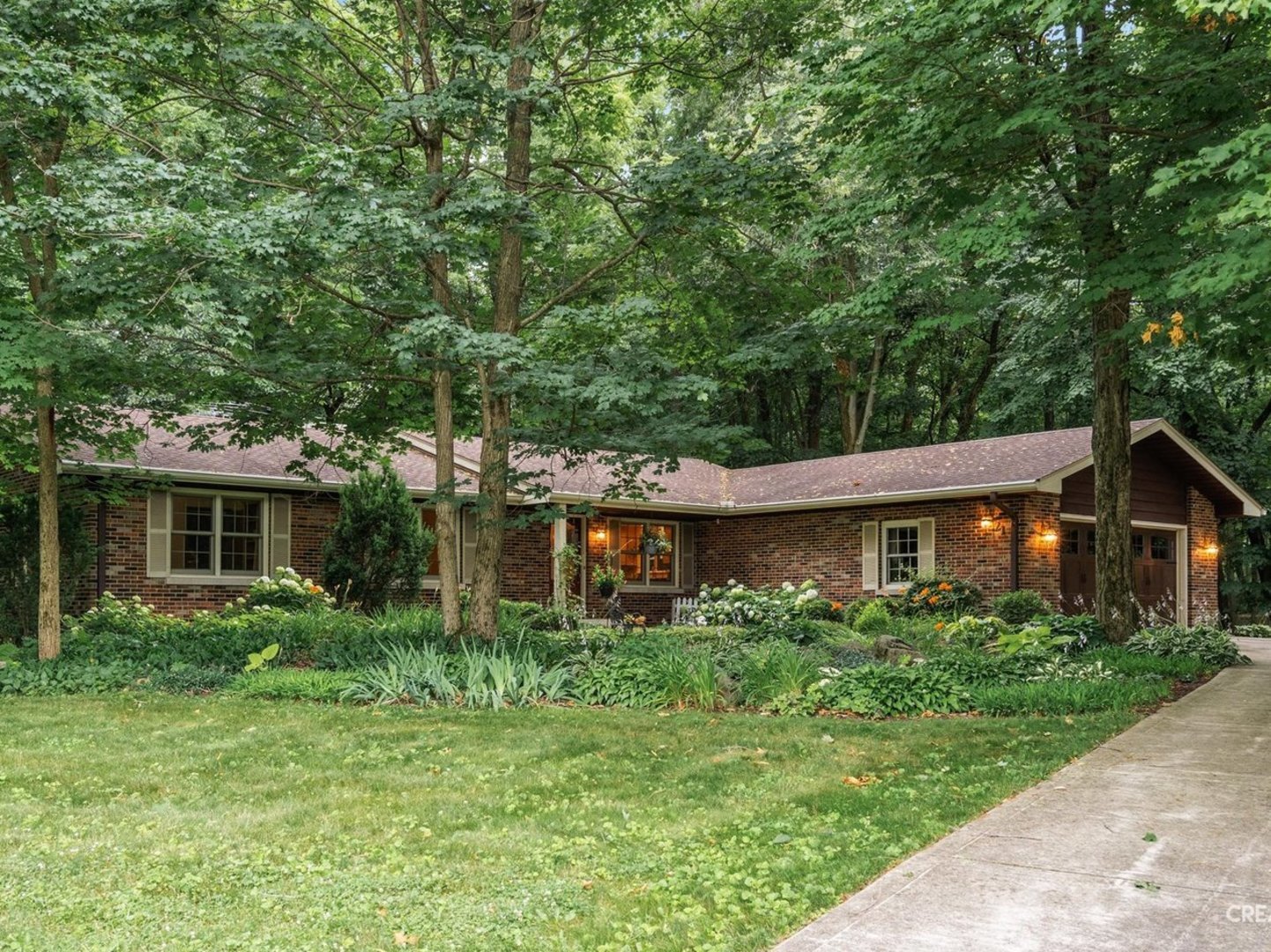 21 W Timberlake Trail, Oswego, IL 60543