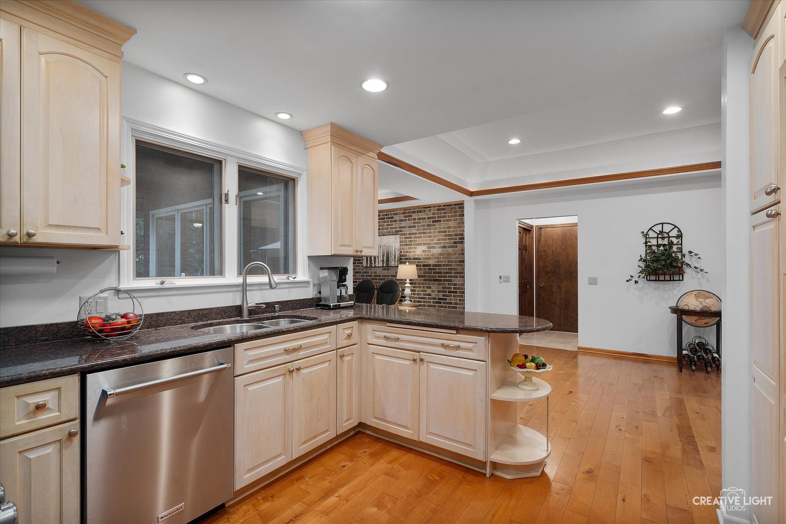 21 W Timberlake Trail, Oswego, IL 60543