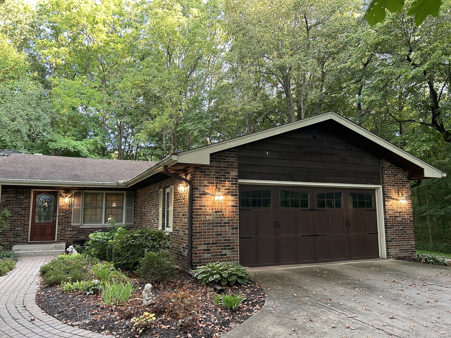 21 W Timberlake Trail, Oswego, IL 60543