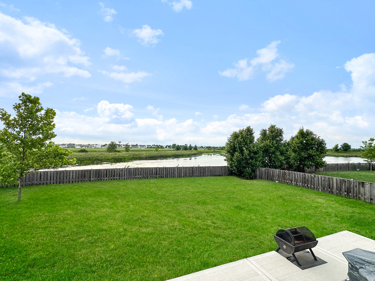 3436 Big Bend Drive, Montgomery, IL 60538