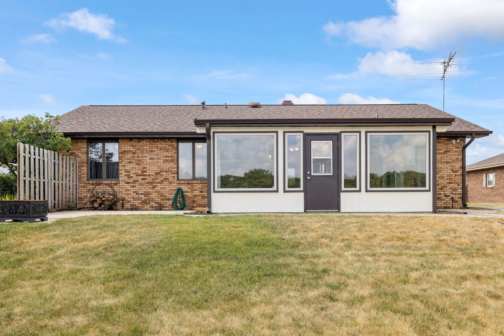 24730 W Cottage Road, Wilmington, IL 60481