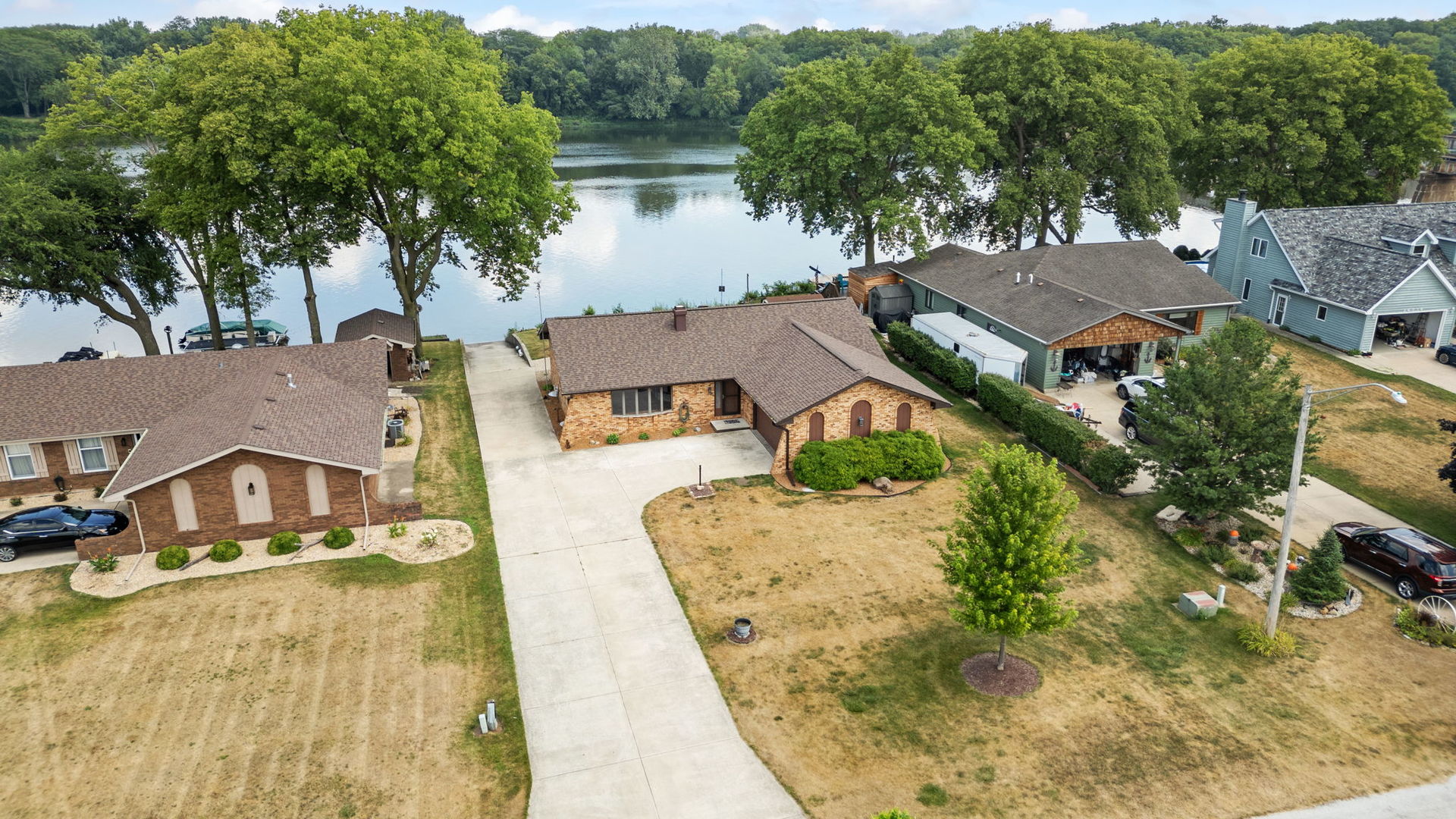 24730 W Cottage Road, Wilmington, IL 60481