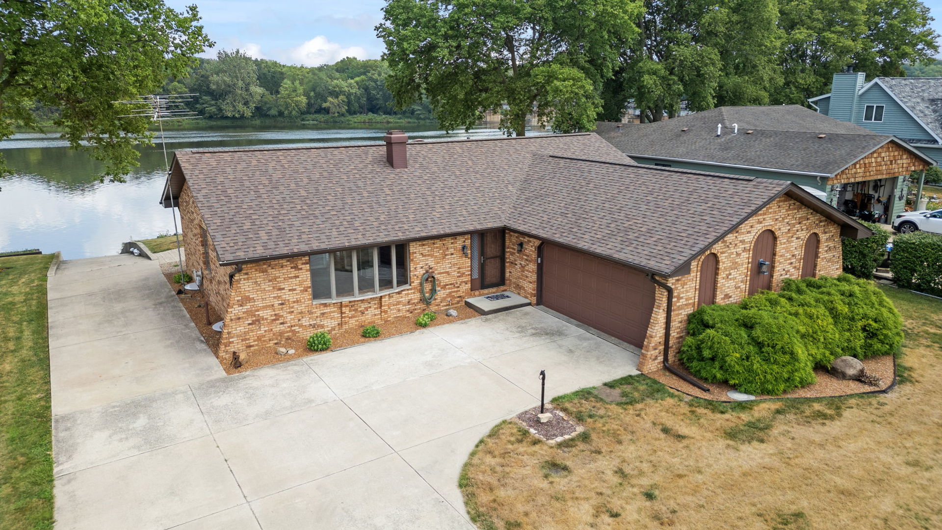 24730 W Cottage Road, Wilmington, IL 60481