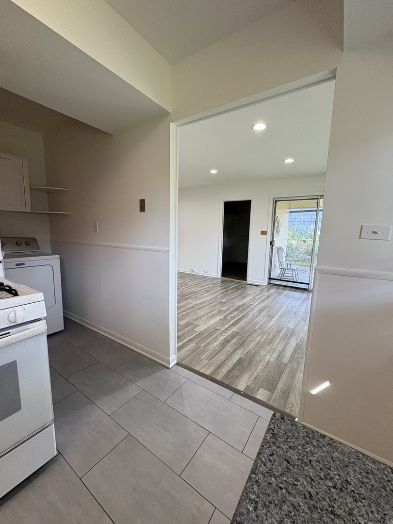 1445 Nottingham Lane, Hoffman Estates, IL 60169