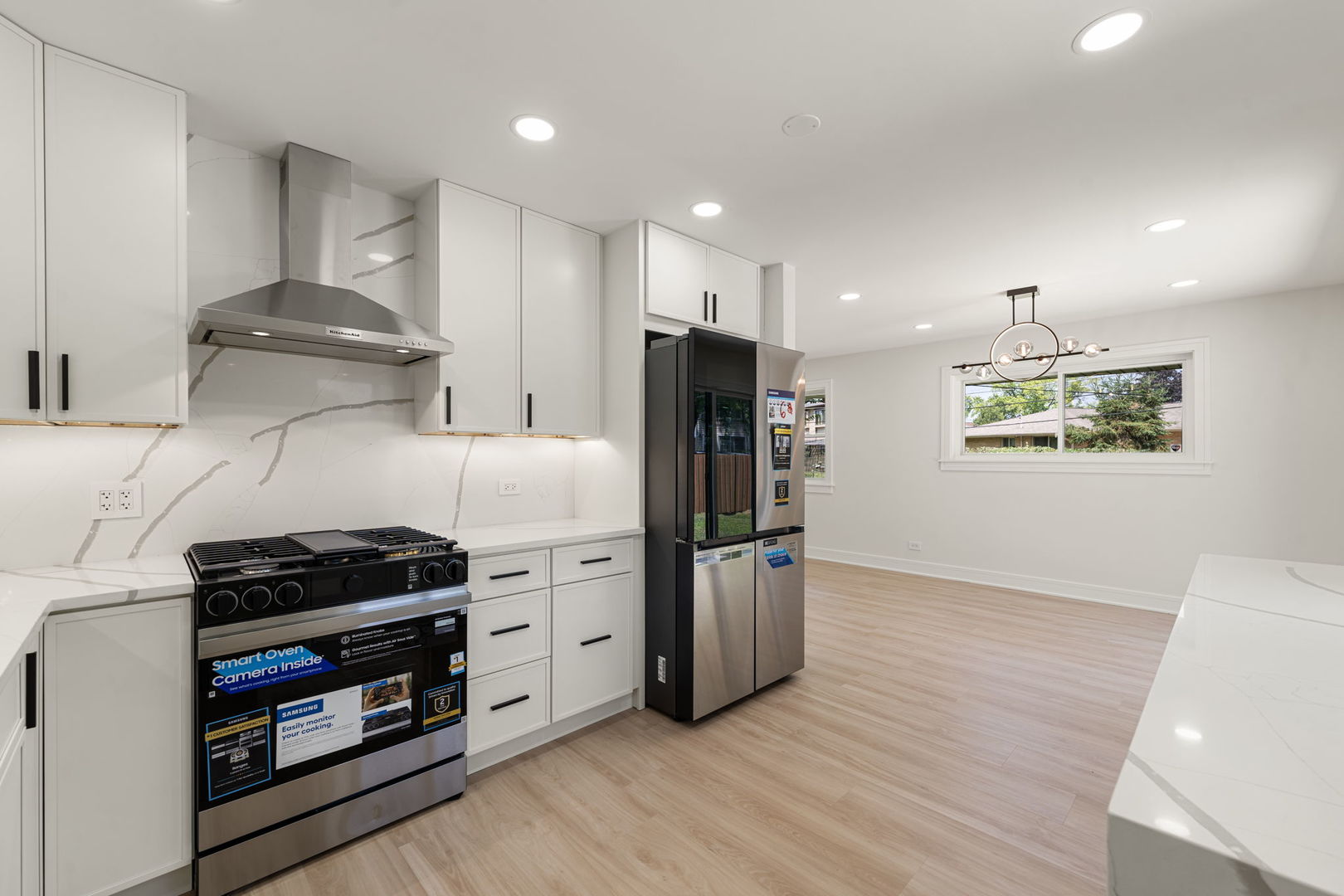 300 Lance Drive, Des Plaines, IL 60016