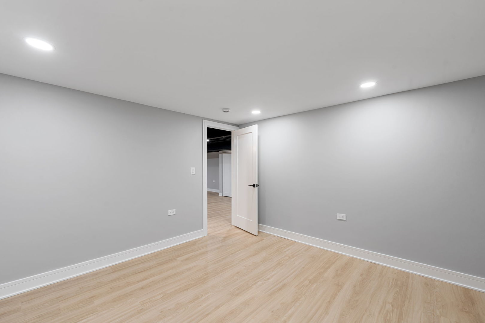 300 Lance Drive, Des Plaines, IL 60016