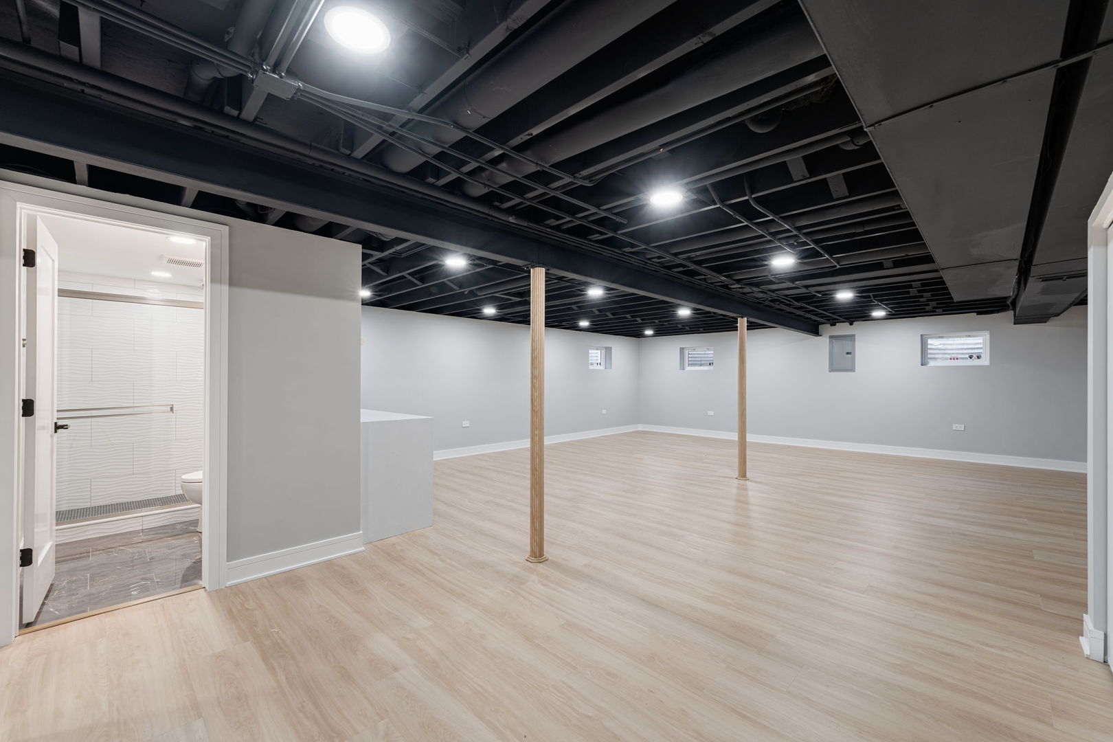 300 Lance Drive, Des Plaines, IL 60016