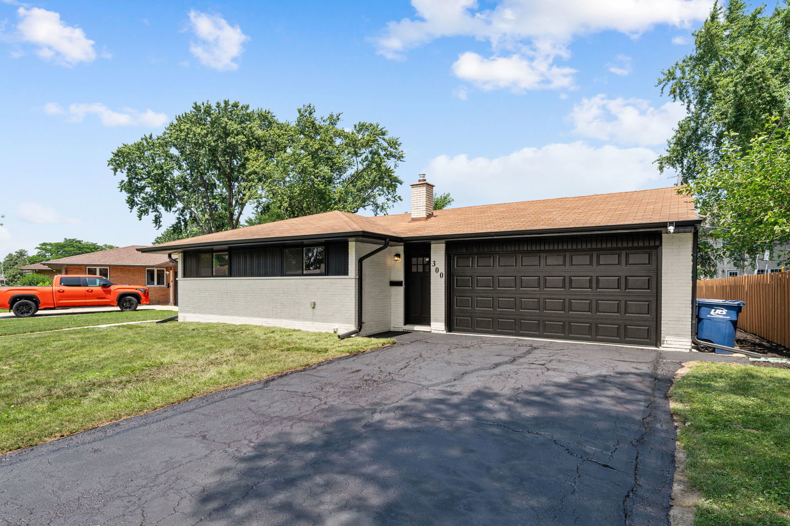 300 Lance Drive, Des Plaines, IL 60016