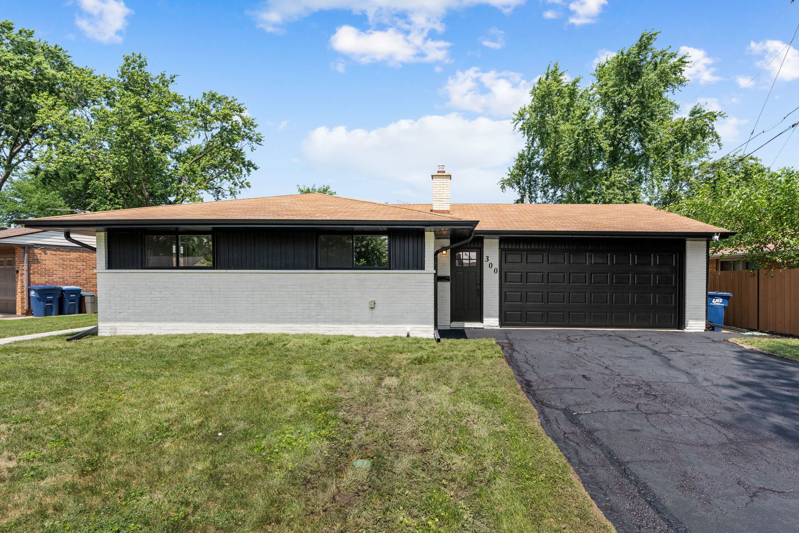 300 Lance Drive, Des Plaines, IL 60016